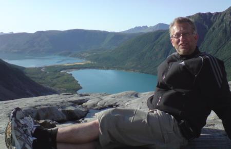 Peter U Larsson